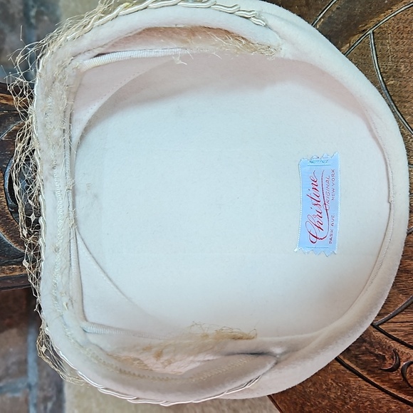 Vintage Christine Origional, New York ladies hat.  Felt, brocade, rhinestones. - Picture 6 of 7